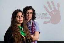 Elena Carrión-Guerrero, r, and Maria Datel, CAS senior lecturers in Spanish