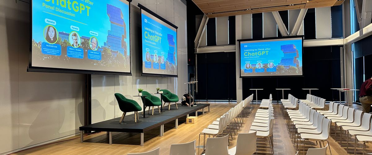 Photo of the BU Center for Computing & 数据科学 17th floor set up for a presentation event