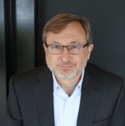 Headshot of Peter Wexler