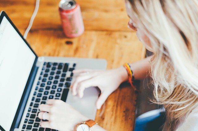 woman at laptop