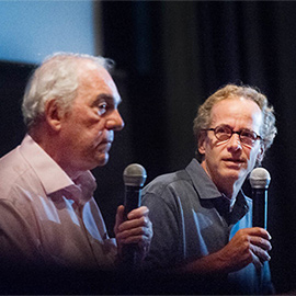 Pulitzer-prize winner Gerard O'Neill (COM '70) and 新闻 Professor 迪克·莱尔