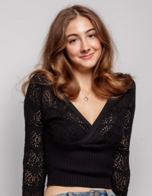 Analise smiling headshot