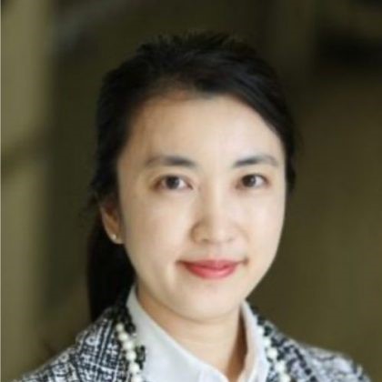 茱莉亚TCW Headshot