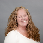 Lisa Burgess Headshot