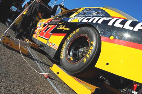 nascarpit_t.jpg