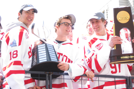 hockey_guys_trophies_t.jpg