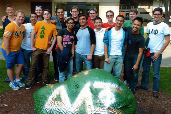 波士顿大学 Delta Lambda Phi gay LGBT fraternity, greek life at BU