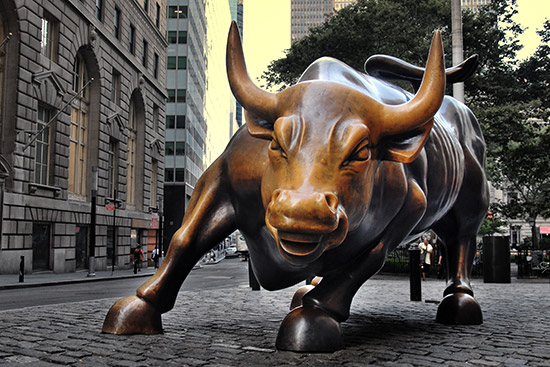 Wall Street bull statue