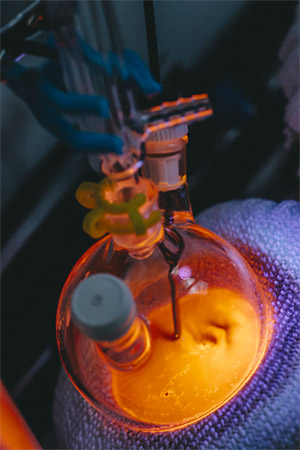 Dennis’ lab is creating quantum dots with multiple materials and several layers, trying to build non-toxic materials with unique optical properties.
