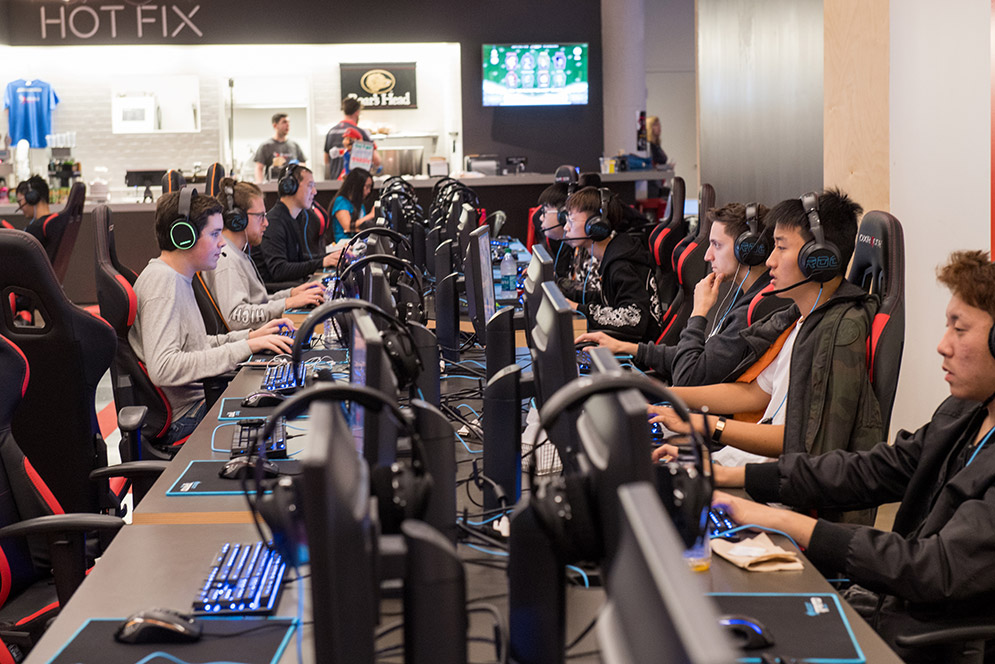 You’ll find every major console from the Nintendo 64 to the present at Balance Patch, as well as high-performance gaming computers, all available to rent by the hour.