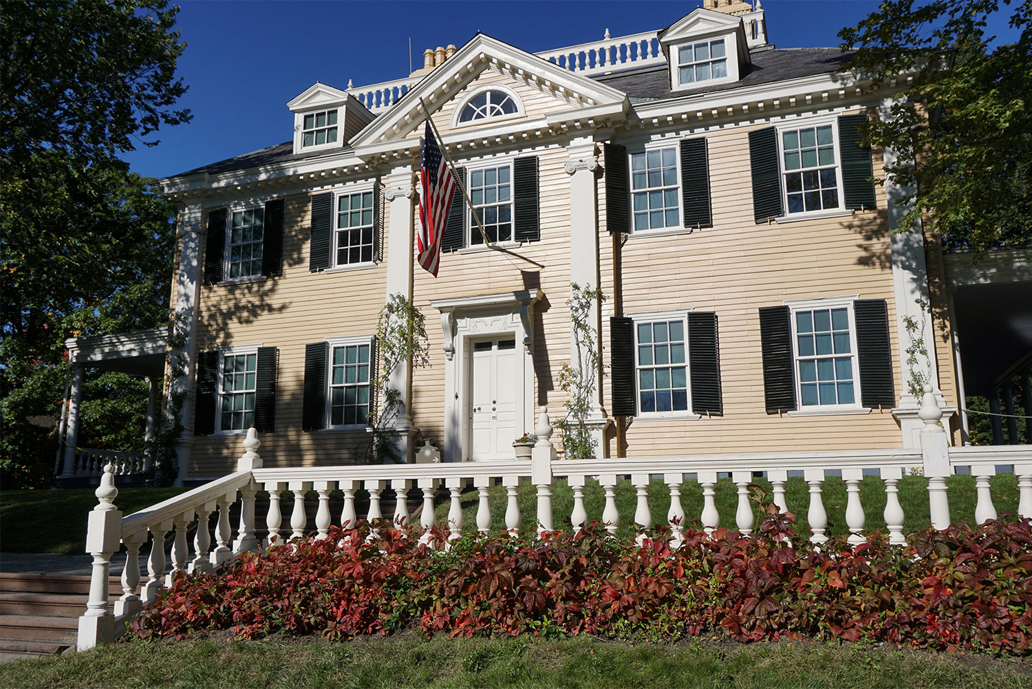 Front of Lonfellow House