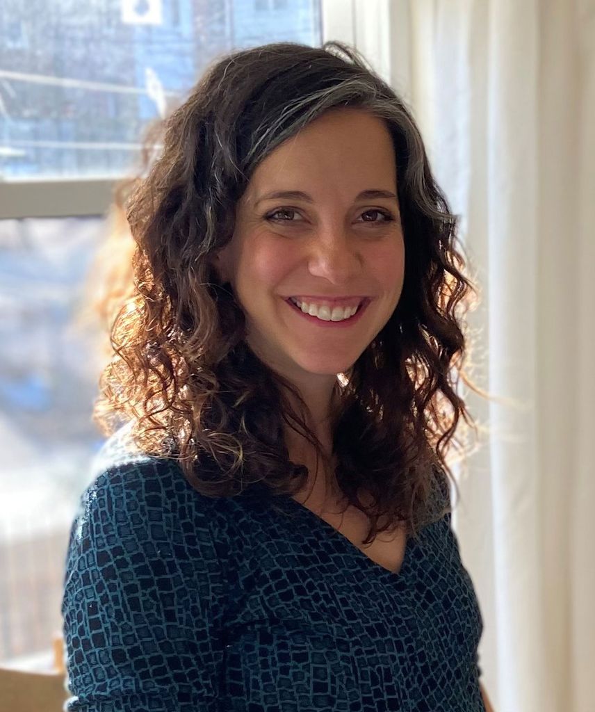 A portrait photo of Mikaela Lefrak