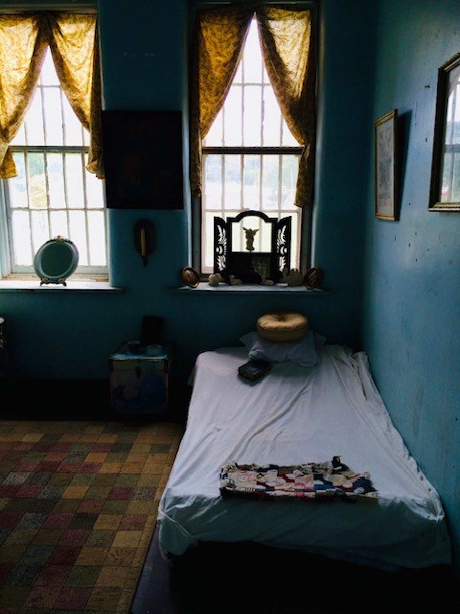 Photo: A dark patient’s room at the Trans-Allegheny Lunatic Asylum