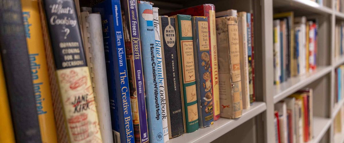 关于 BU 食品新濠影汇线上赌场研究 - Students have access to an extensive unique collection of culinary books.