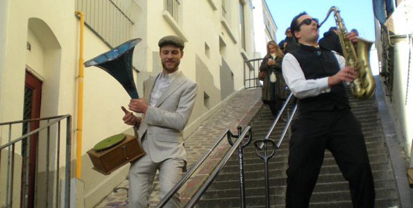 Paris-France-Street-Musicians