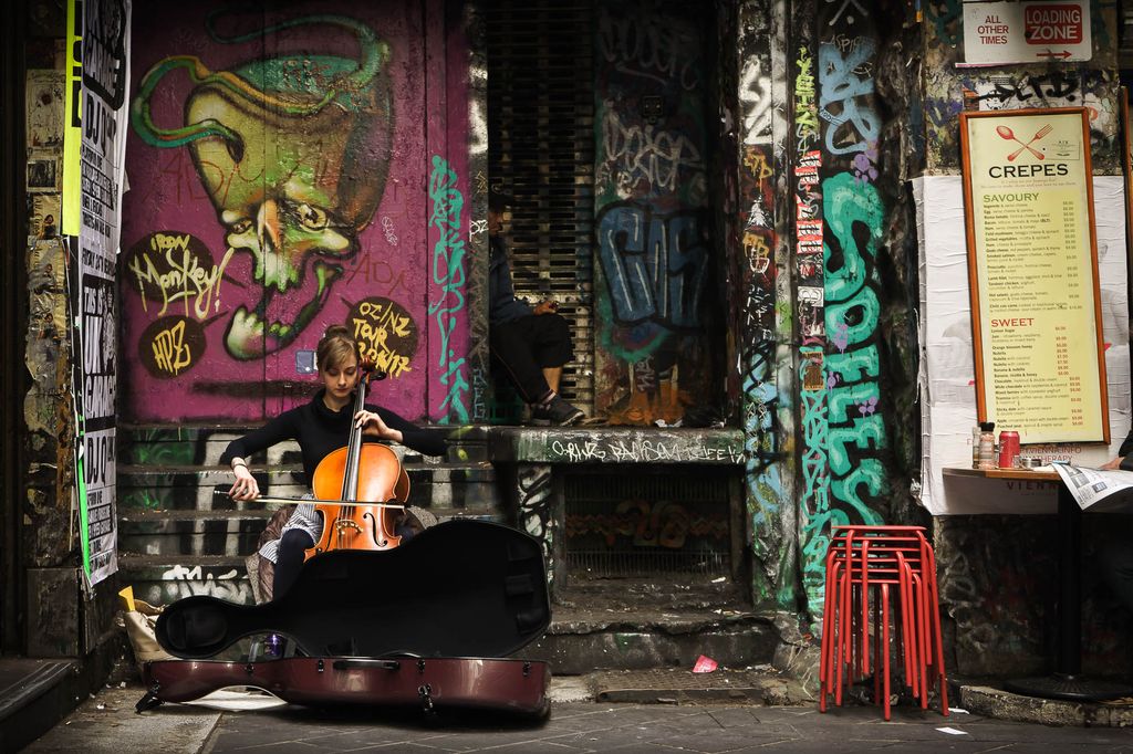 Laura Burvill COM Melbourne