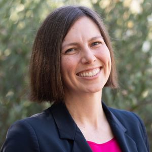 Headshot of Erin Heinz