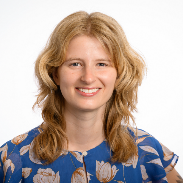 Portrait photo of Kristina Bush