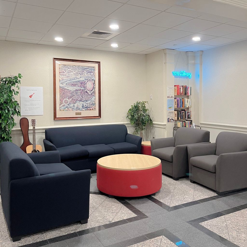 1019 Lobby Seating