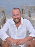 A photo of Dan McKinnon, Master of Science in Computer Information Systems, concentration in Database Management and Business Intelligence (MET’20)