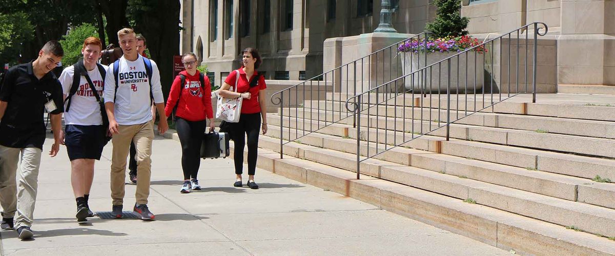 Boston University students walking down Commonwealth Avenue
