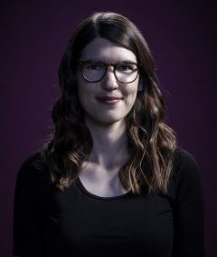 image of laura lewis