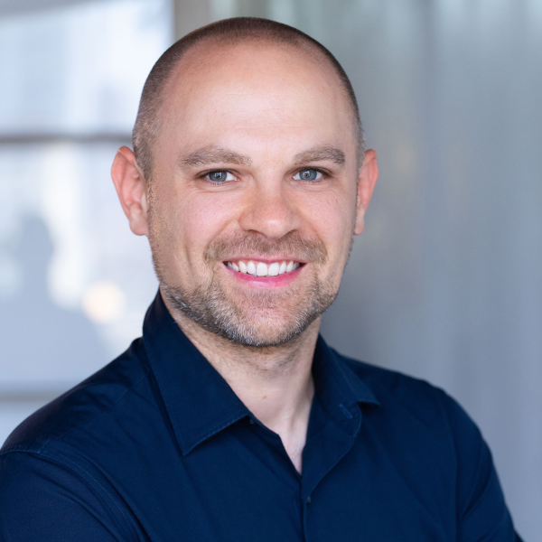 Headshot of Matthias Stangl