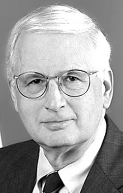 Amb。 Stapleton Roy