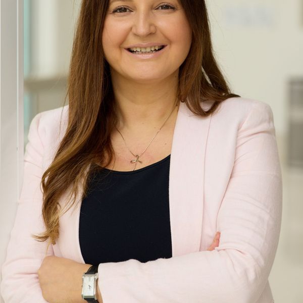 Nevena Dimova headshot