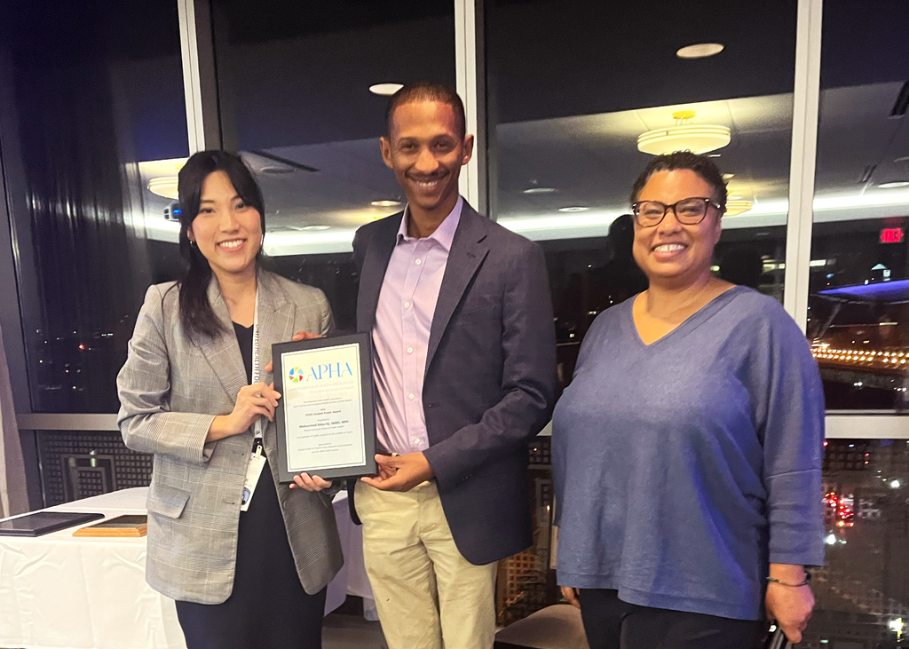 mohammed Abba-Aji receives award at APHA
