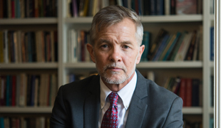 Headshot of david chard