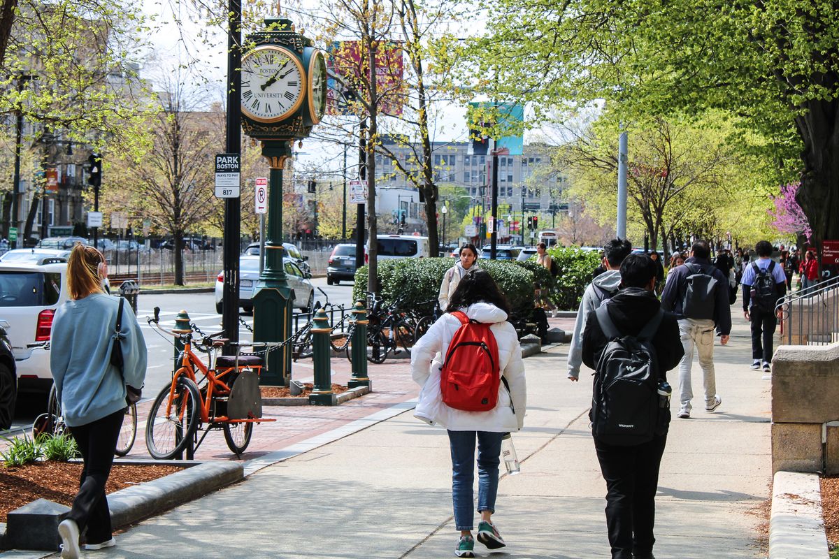 Students walking along comm ave