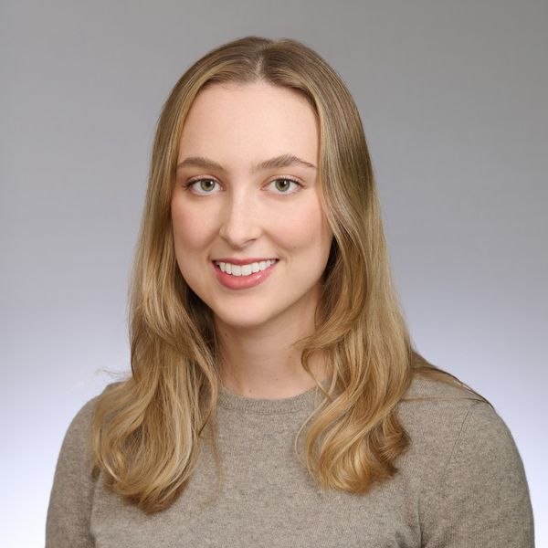 Headshot of Emily Barnes