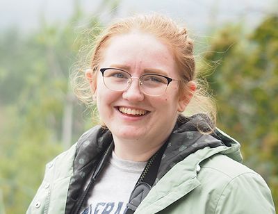Headshot of Sophie Lewis